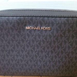Michael Kors Crossbody Purse